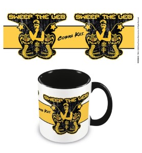 Taza Pyramid Karate Kid Cobra Kai Sweep The Leg Negro