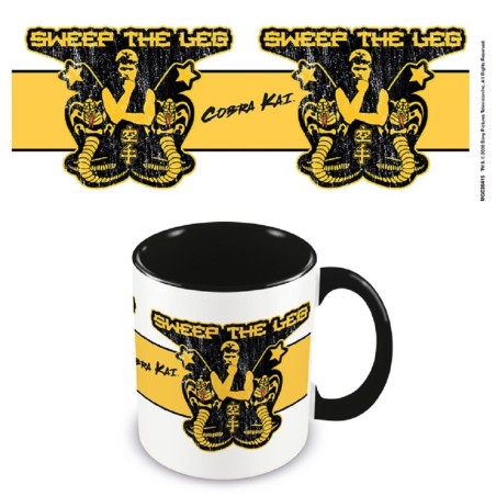 Taza Pyramid Karate Kid Cobra Kai Sweep The Leg Negro