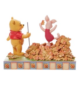 Figura Enesco Disney Winnie The Pooh Pooh & Piglet Recogiendo Hojas De Otoño