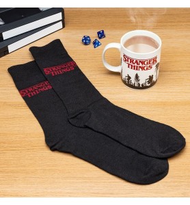 Set Taza Y Calcetines Paladone Stranger Things Logo