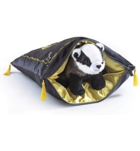 Peluche Pack The Noble Collection Harry Potter Tejon Mascota Hufflepuff + Cojin Hufflepuff