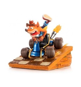 Figura First 4 Figures Crash Team Racing Nitro - Fueled Crash En Un Kart