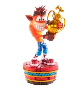 First 4 Figures Standard Estatua 52 Cm Crash Team Racing Nitro - Fueled Crash (winner)