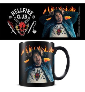 Taza Pyramid Stranger Things Eddie Helfire Club