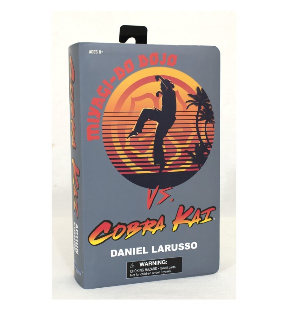 Figura Diamond Select Toys Vhs Cobra Kai Daniel Larusso San Diego Comic Con Sdcc 2022 Exclusivo