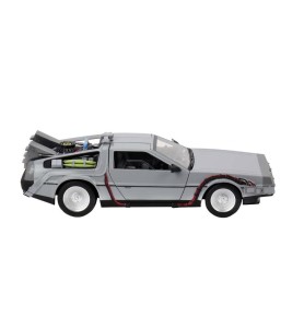 Figura Replica Neca Regreso Al Futuro Maquina Del Tiempo Delorean 15 Cm